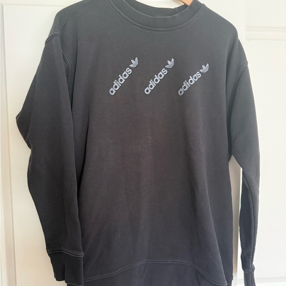 Adidas vintage Men's Black Crewneck Sweater